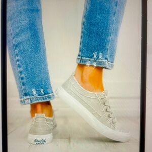 Blowfish Tan Taupe Malibu Sneaker